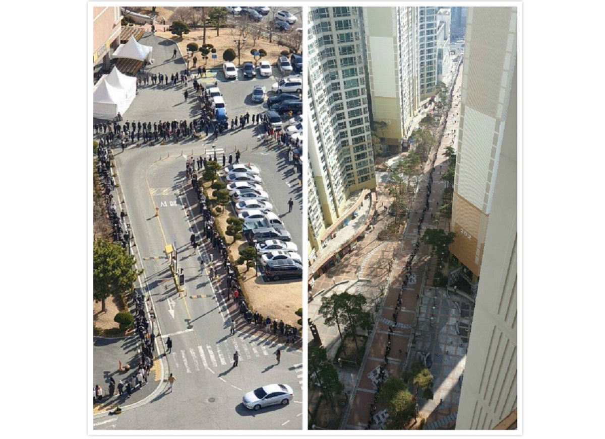 ▲南韓搶口罩畫面曝光！2 小時賣 48 萬副，「排隊人潮」超驚人。（圖／翻攝自臉書粉專肯腦濕的人生相談室）