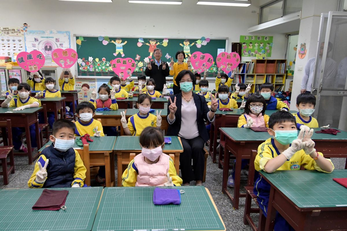 ▲開學日，彰化縣縣長王惠美到彰化市大成國小視察開學日校園防疫整備情形。（圖／記者陳雅芳攝，2020.02.25）