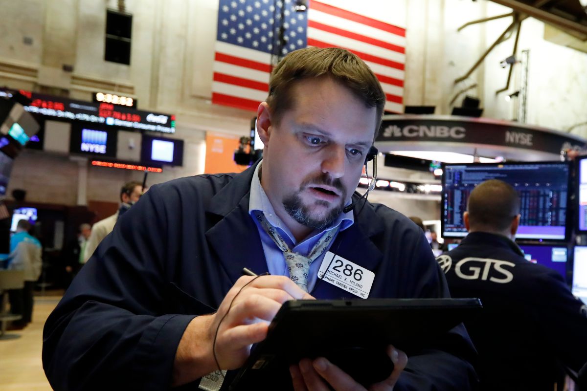 ▲受到武漢肺炎在全球擴散的影響，過去幾天歐美股基本呈下跌趨勢。（圖／美聯社／達志影像）