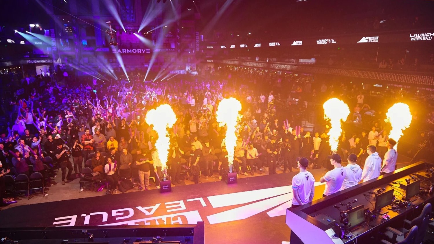 動視暴雪今年的重點電競項目CDL與OWL現場票卷開出紅盤。 圖：翻攝自推特