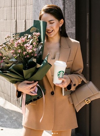 ▲陳艾琳花店遭到奧客批評。（圖／取自IG）