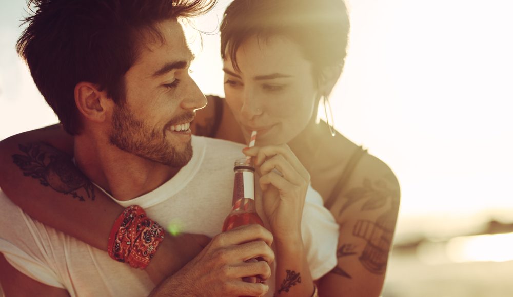  ▲「我養你」這種話聽聽就算了，別當真。（圖／Shutterstock）