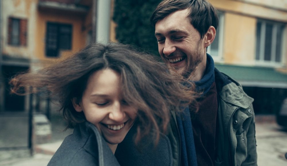  ▲有些男人就算是遠距離卻還是對女朋友很忠心、非常的專情，也不容易有會變心的症頭出現。（圖／Shutterstock）