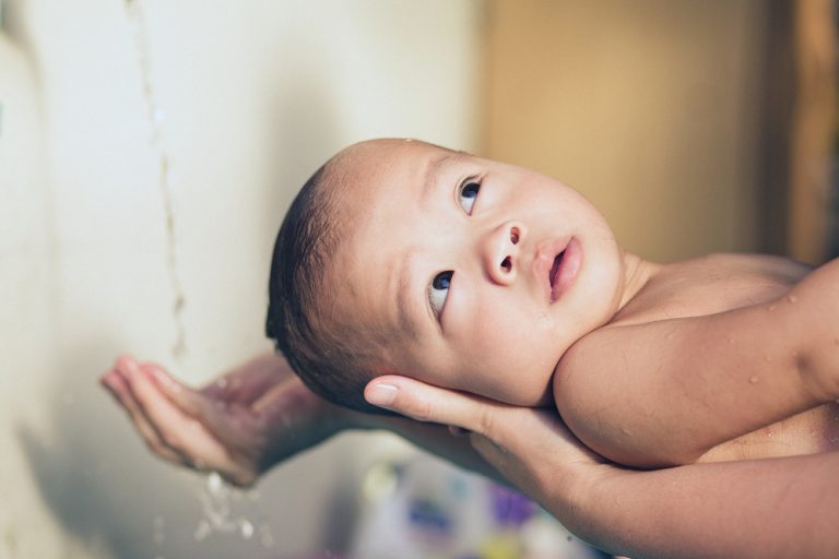 ▲幫嬰兒洗澡的教戰手則！（圖／Shutterstock）