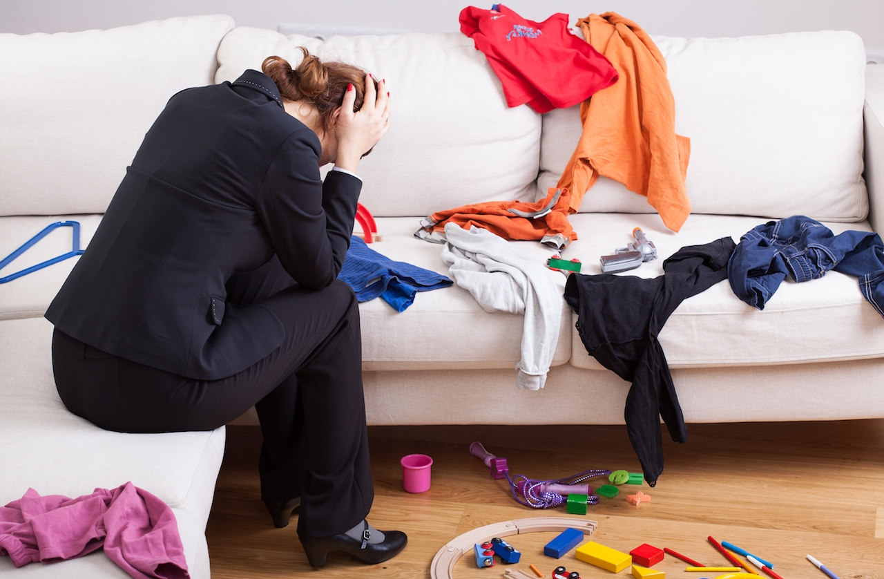 若是居家環境雜亂不堪在惡劣的，居住者容易累積「負面情緒」。（圖片來源／Shutterstock）