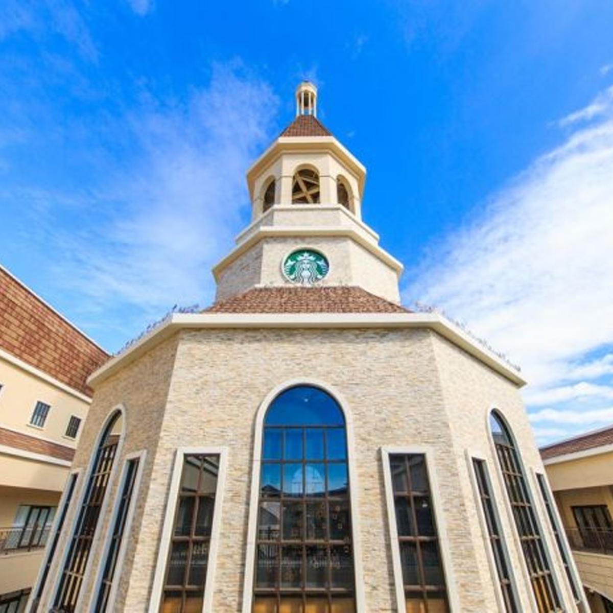 ▲最紅打卡景點！全台最美「鐘樓星巴克」在台中麗寶。（圖／台灣星巴克提供）