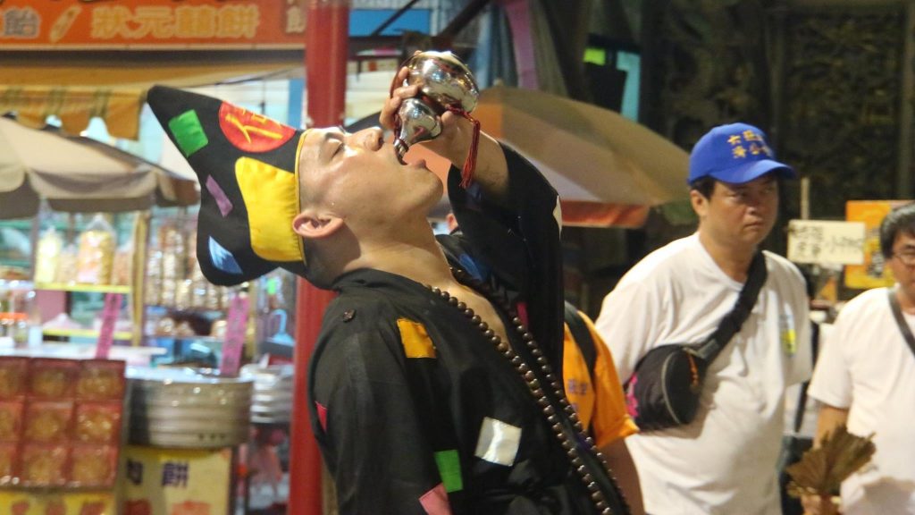 濟公活佛乩身，非文中所提乩身。（圖／翻攝自新港媽祖廟口廟會粉絲團粉專）