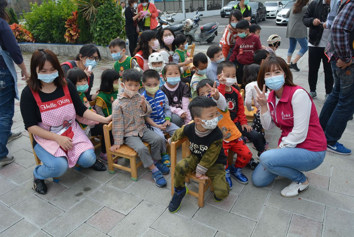 ▲黃思婷關懷晨光智能發展中心早療兒。（圖／記者郭政隆攝影2020.3.2）