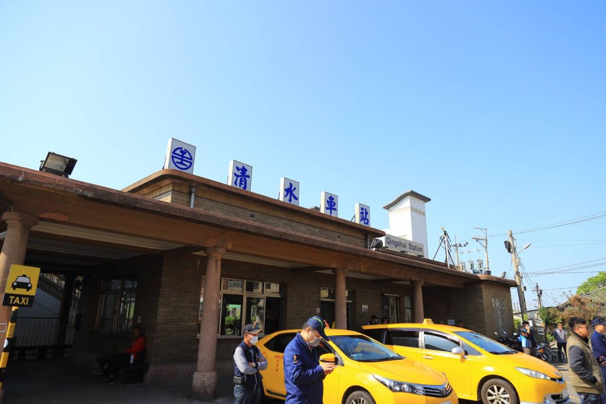 ▲清水車站因無後站，附近需要繞道，非常不方便，市議會議長張清照積極爭取，預計110年底完工。 (圖／柳榮俊翻攝2020.3.2)