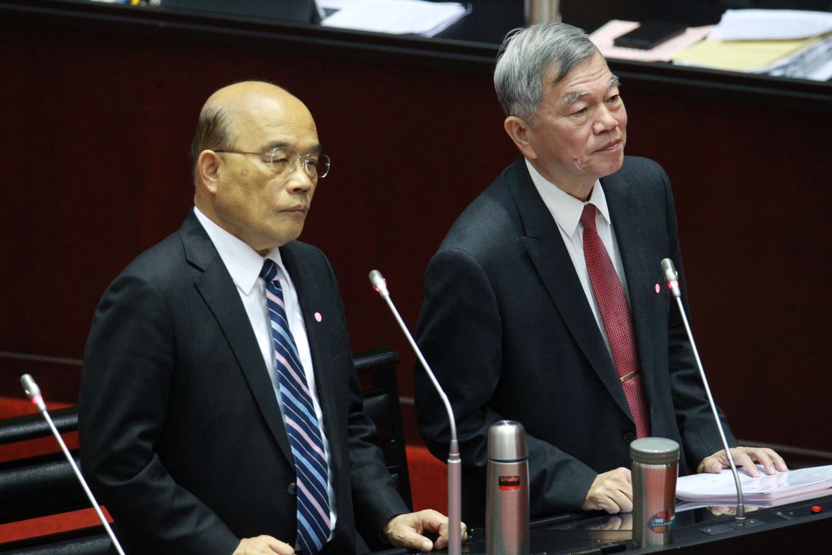 ▲行政院長蘇貞昌（左）、經濟部長沈榮津（右）接受備詢。（圖／記者葉政勳攝 , 2020.03.03）