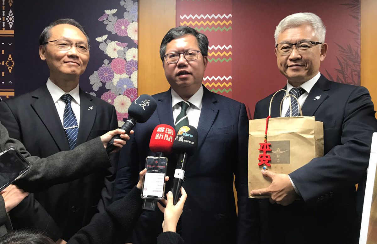 ▲鄭文燦談異地辦公，表示市府將依循「成立應變小組、資料備份、居家辦公等原則，有分組辦公跟備援辦公(圖/記者李春台攝影)