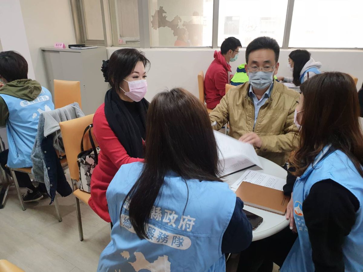 ▲縣府觀光處成立觀光產業諮詢辦公室，助業者搞懂如何申請紓困。（圖／蔡若喬攝, 2020.03.04）