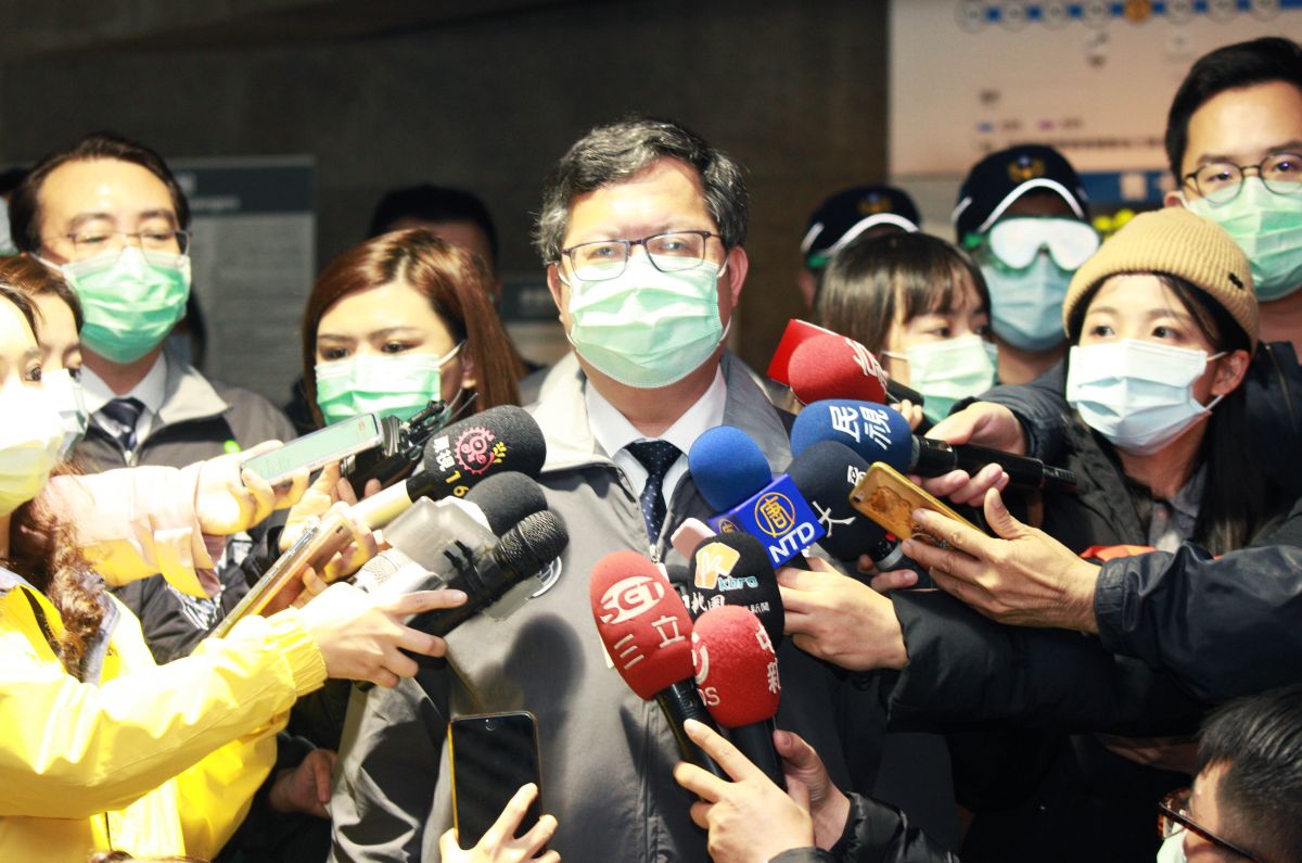 ▲鄭文燦表示，目前防疫是最重要的工作，市府會把防疫當作重點，地區性的酒測勤務由地方的警察局負責，目前並沒有停止的計畫。（圖／記者李春台攝, 2020.03.05）