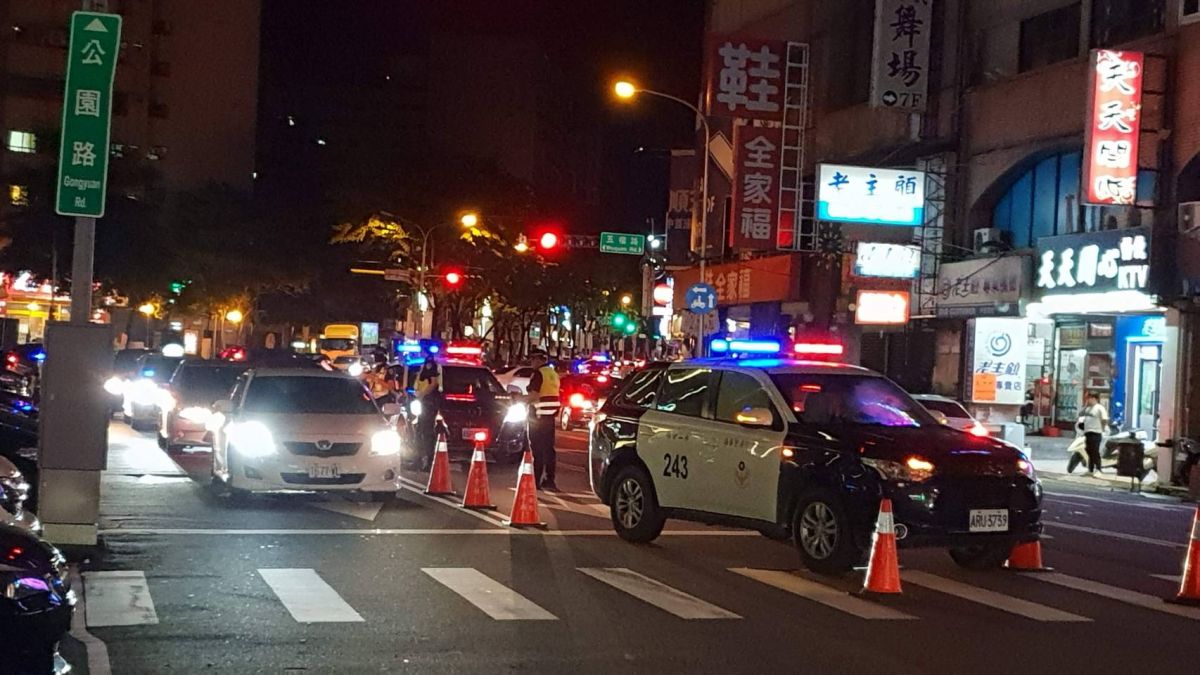 CC330556-1CE1-4D38-8DEA-AD8212724D2F