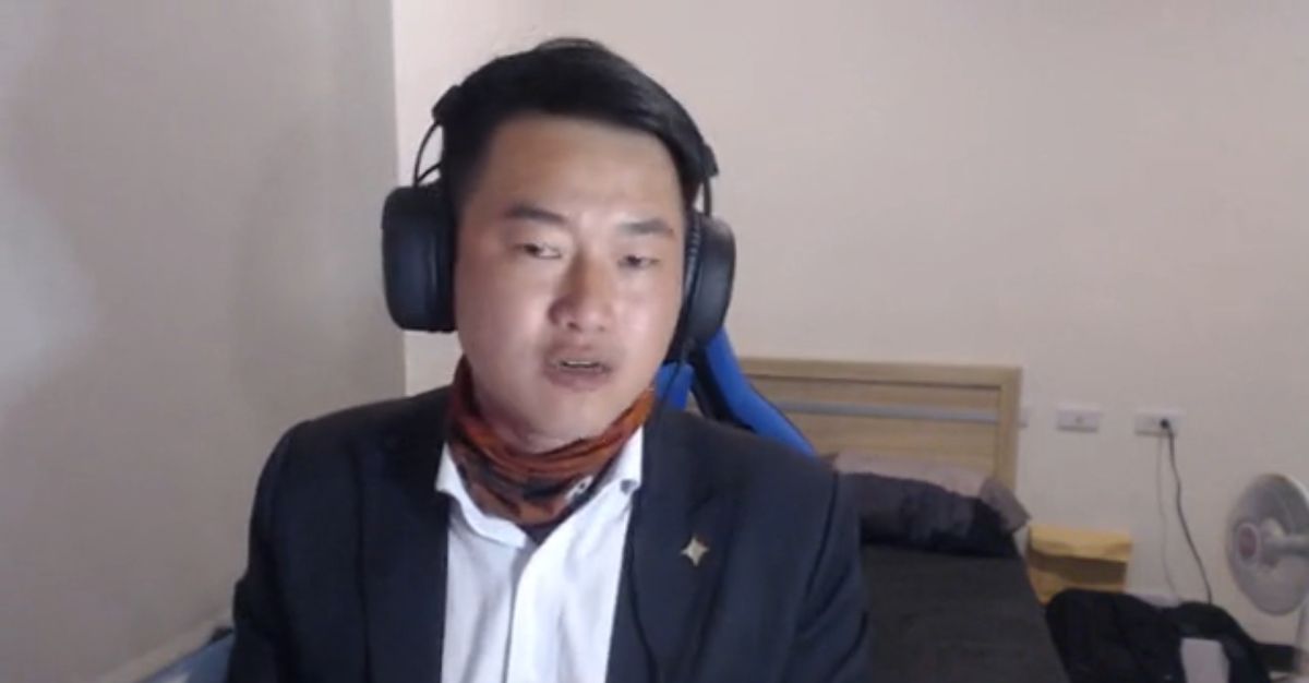 陳柏惟開直播，怒批國民黨不打算順應民意修法，又一直指三道四。 (圖/翻攝陳柏惟臉書)