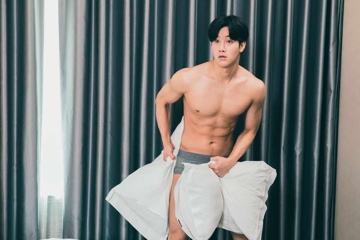 ▲李時剛大秀好身材。（圖／達騰娛樂）