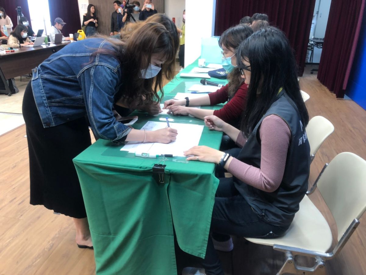 ▲武漢肺炎蔓延，中央流行疫情指揮中心召開記者會說明最新疫情。（圖／記者劉雅文拍攝109.3.8）