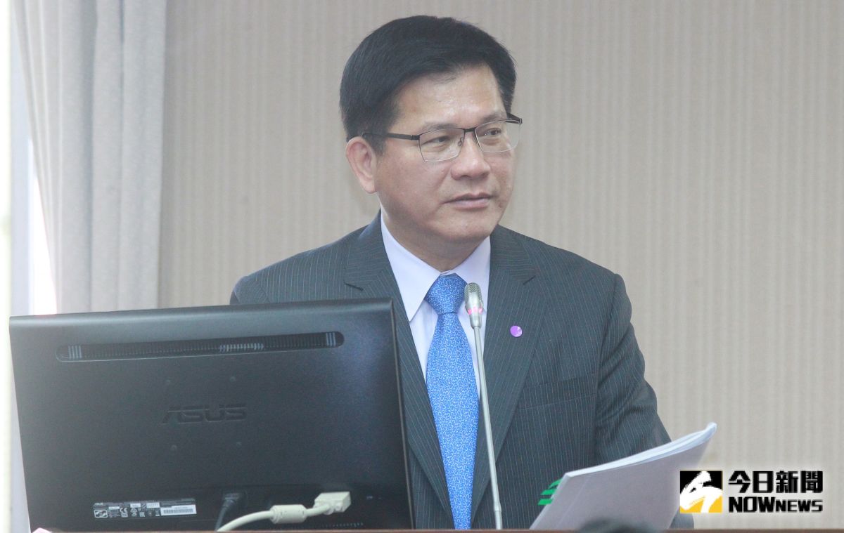 ▲武漢肺炎重挫觀光，交通部長林佳龍今（ 9 ）日指出，除了 20 億元的國旅補助方案外，之後也會針對 5 大國際市場各編列 1 億元預算做國際行銷。（圖／記者葉政勳攝, 2020.03.09）