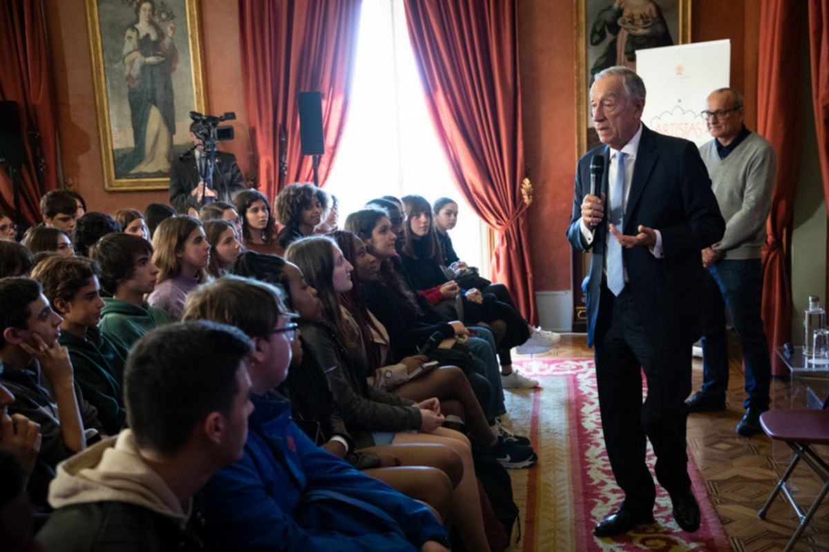 ▲葡萄牙總統德索薩本月 3 日曾於總統府接見學生。（圖／翻攝自葡萄牙總統府官網）