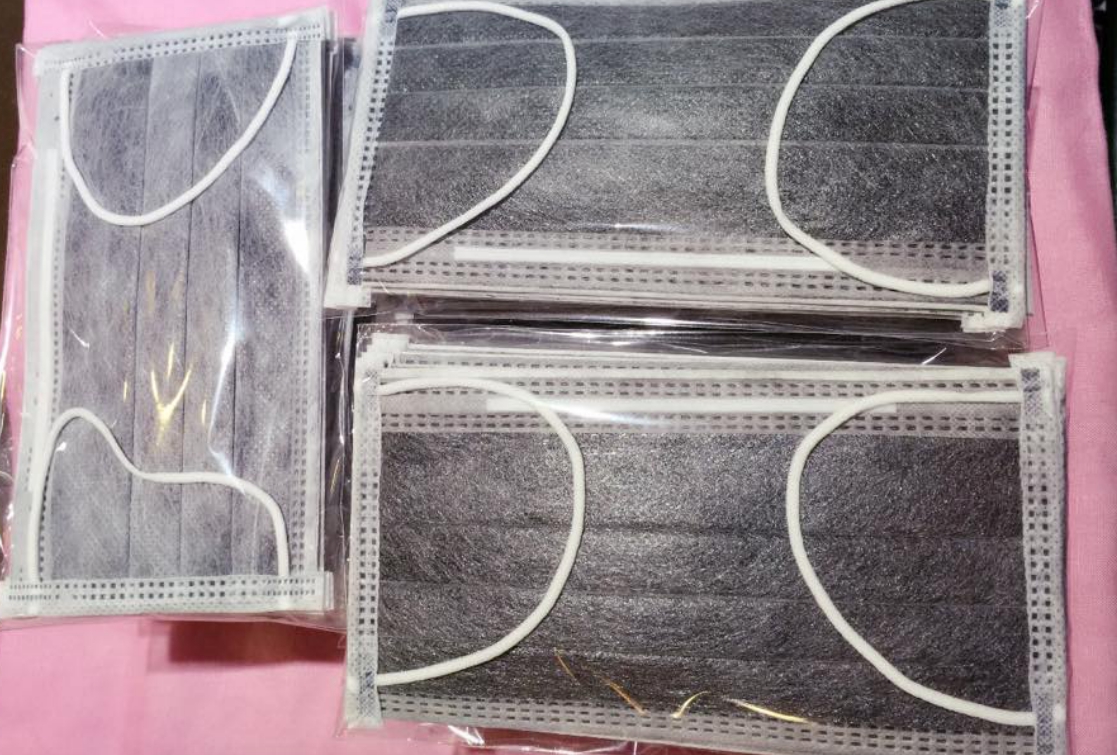 ▲口罩耳帶哪種戴久不疼？知情人揭「 1 防痛奇招」。（示意圖／讀者提供）
