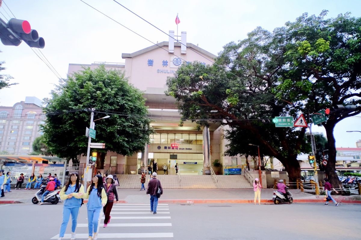 ▲樹林火車站周邊商圈最熱鬧，近年因新建案開價提高而拉抬區域房市價格。（圖／信義房屋提供） 