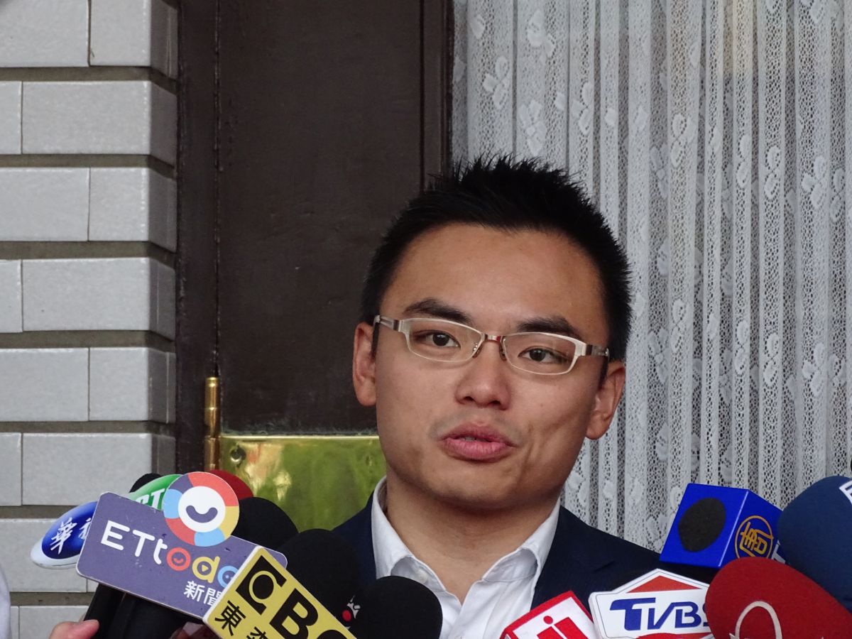 ▲國民黨立委洪孟楷呼籲政府立即加購1500萬劑BNT。（圖／翻攝自洪孟楷臉書）