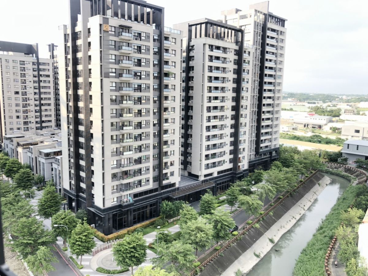 ▲高雄鳳山首購型產品交易熱絡，華鳳特區受關注。（圖／信義房屋提供） 