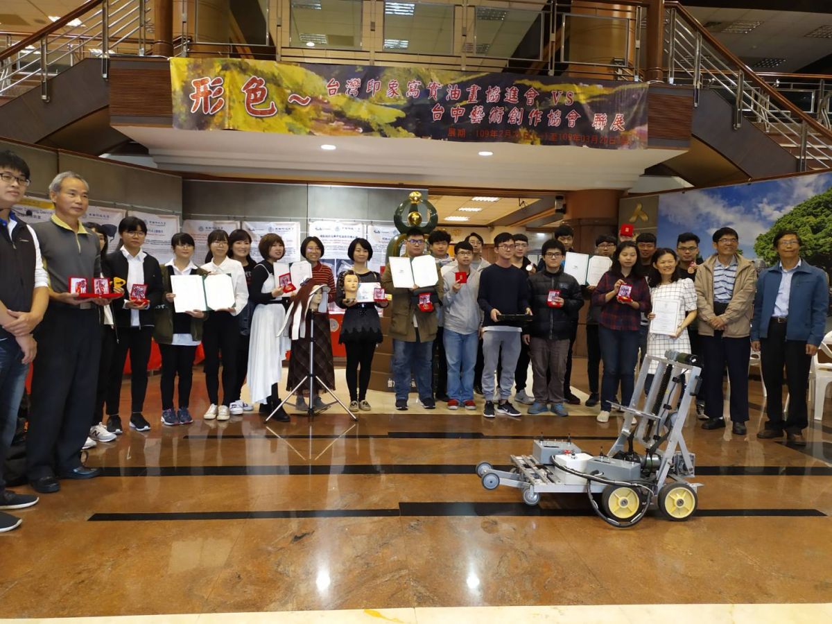 ▲建國科技大學參加「2020泰國 IPITEX國際發明展」，獲得1金牌獎、2銀牌獎、9銅牌獎，1 特別獎，成績亮眼。（圖／記者葉靜美攝，2020.03.12）