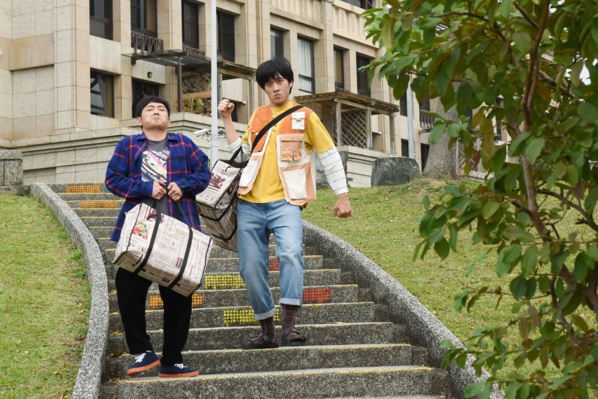 ▲邱逸峰、王為首次搭檔演出。（圖 / 緯來電影台提供）