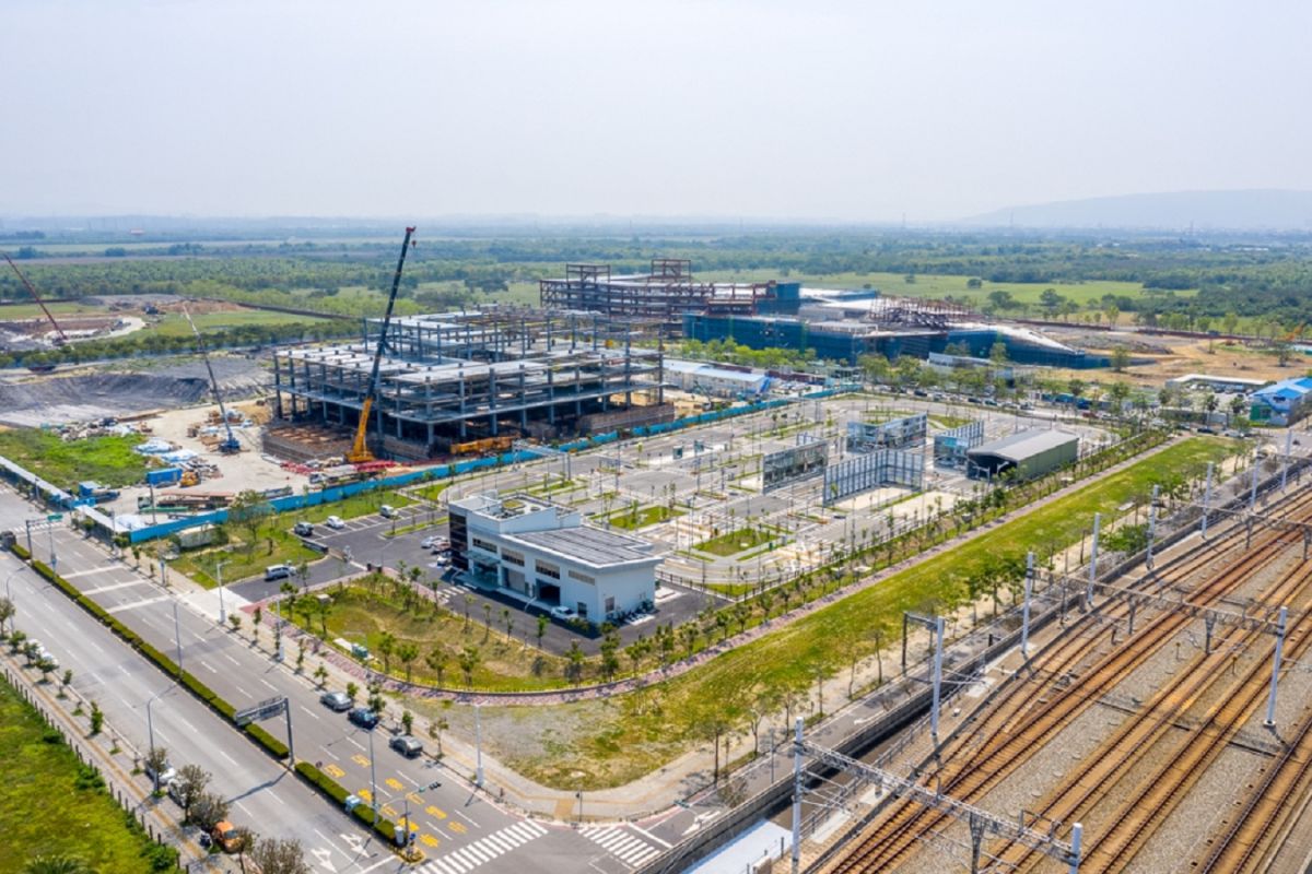 ▲台南高鐵特區建設多，吸引建商獵地，去年上億元土地交易熱絡，今年熱度也持續延燒。（圖／信義房屋提供）