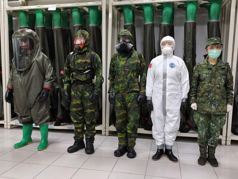 ▲國軍化學兵防護衣，分為ABCD等四級規格。（圖／記者呂炯昌攝, 2020.3.13）
