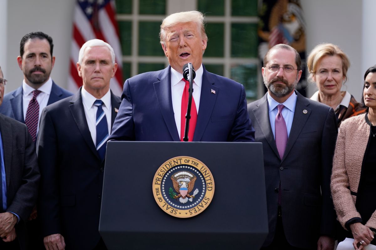 ▲美國總統川普於台灣時間 14 日凌晨召開記者會，宣布美國進入緊急狀態。（圖／美聯社／達志影像）