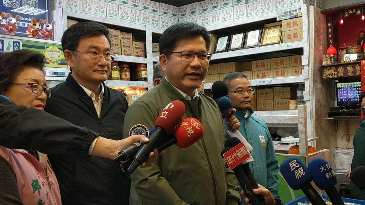 ▲行政院宣告「台中市管制生煤自治條例」無效，交通部長林佳龍呼籲，不要以「對抗」處理空汙問題，要相互合作。(圖／柳榮俊攝2020.3.14)