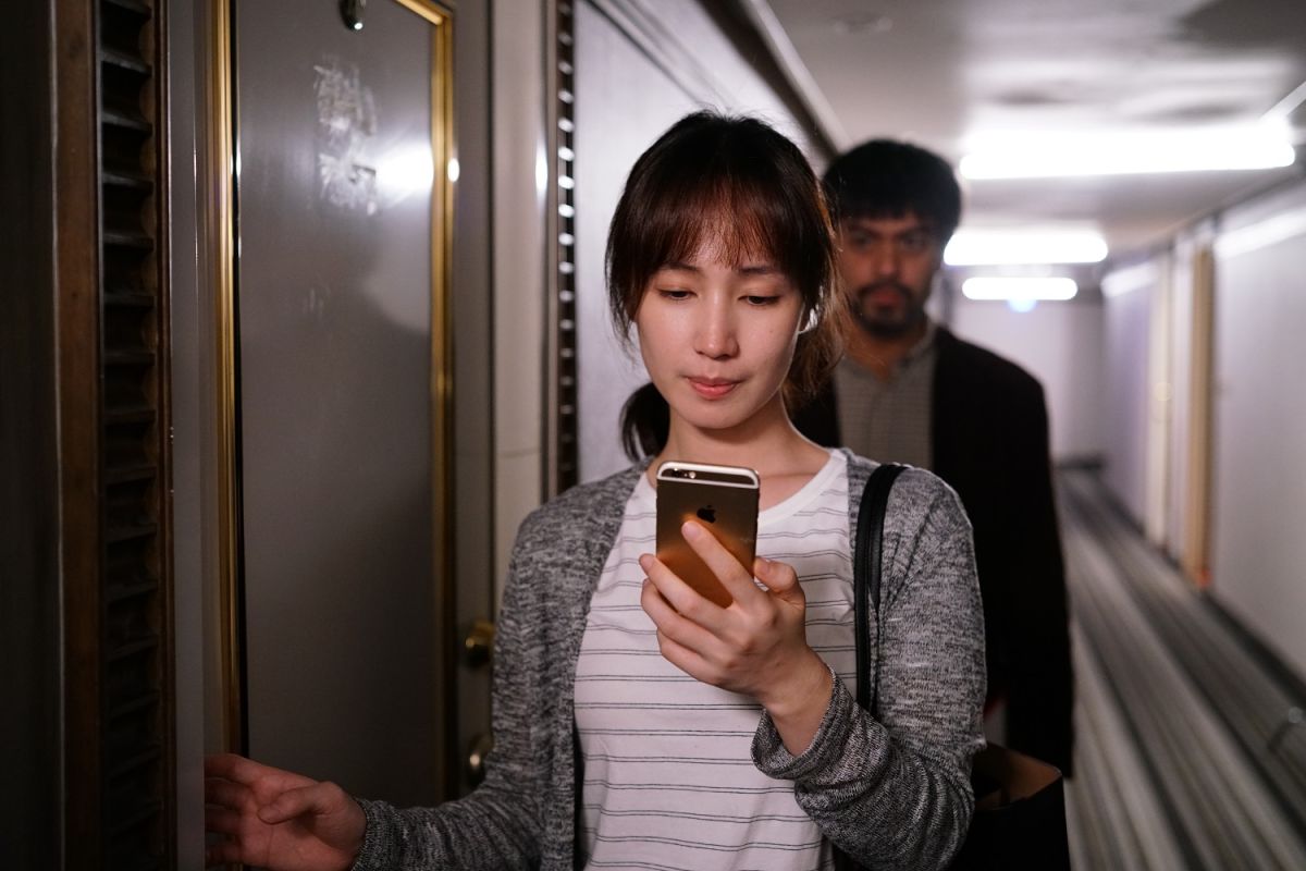 ▲小薰拍攝《租屋》。（圖 / 七十六号原子提供）