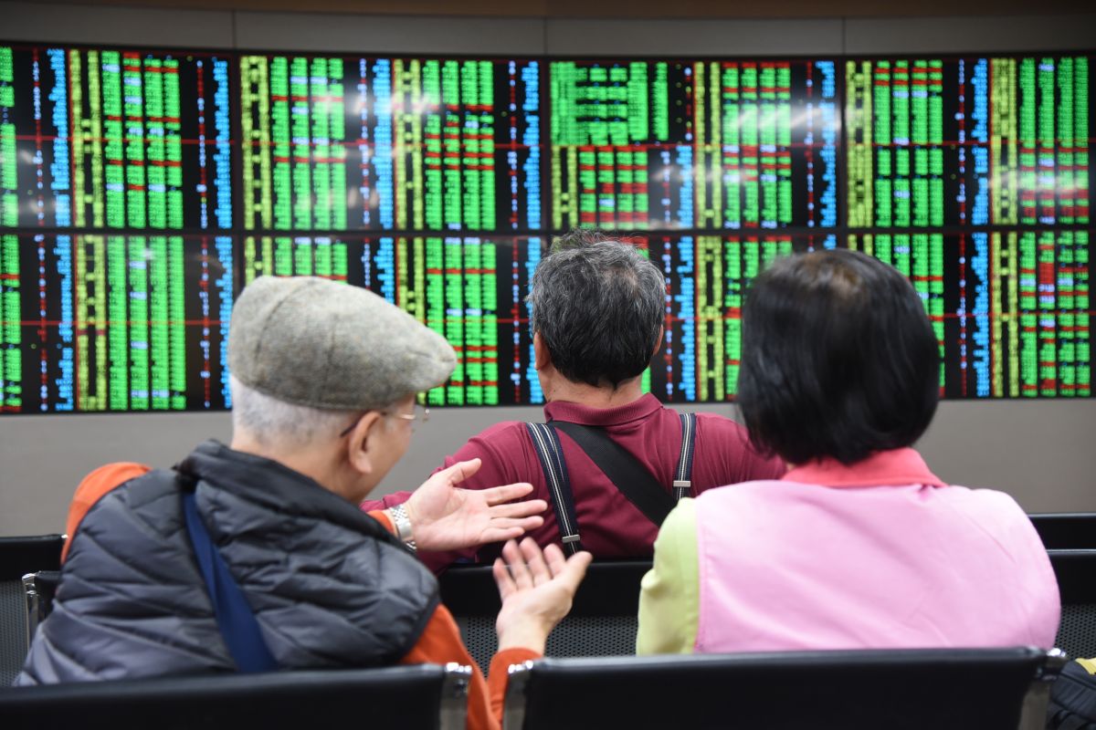 ▲台股今（25）日終場下跌190點，收在12666點，跌幅1.48%，也是亞股中跌幅最重。金管會表示將持續關注國際政經情勢變化及台股交易市場狀況，適時採行相關措施。（圖／NOWnews資料照片）