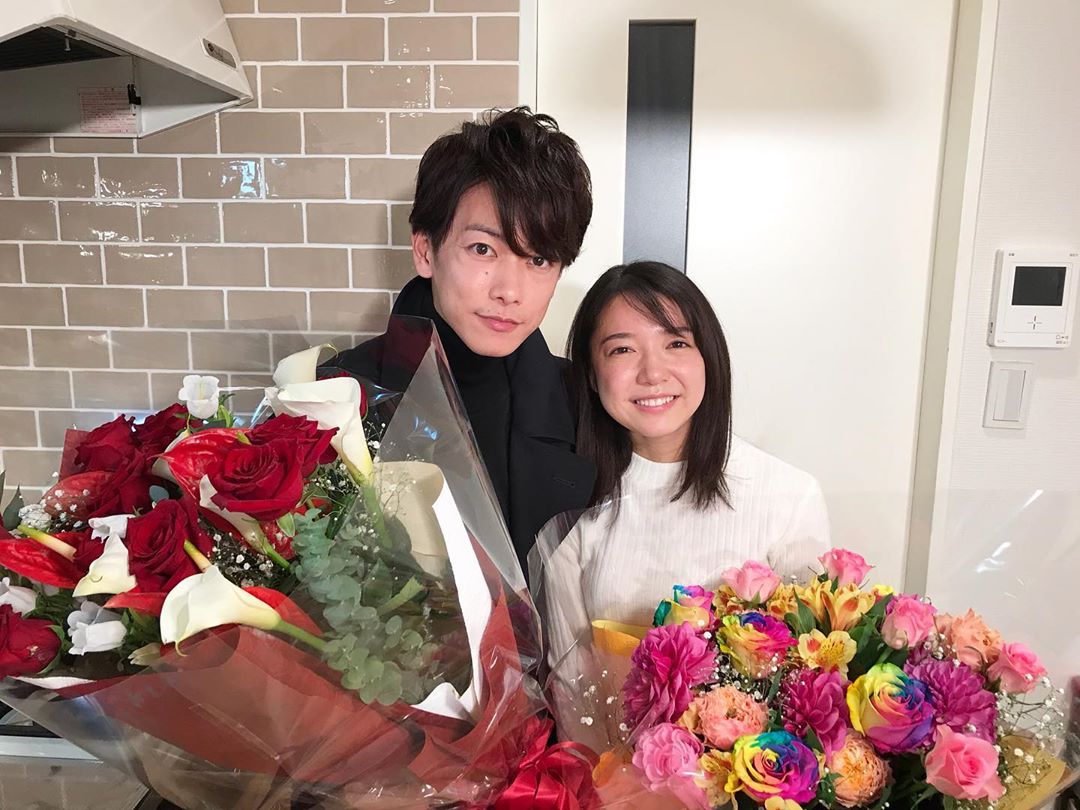 ▲佐藤健、上白石萌音為了大結局，衝刺宣傳放閃。（圖／koi_tsudu IG）