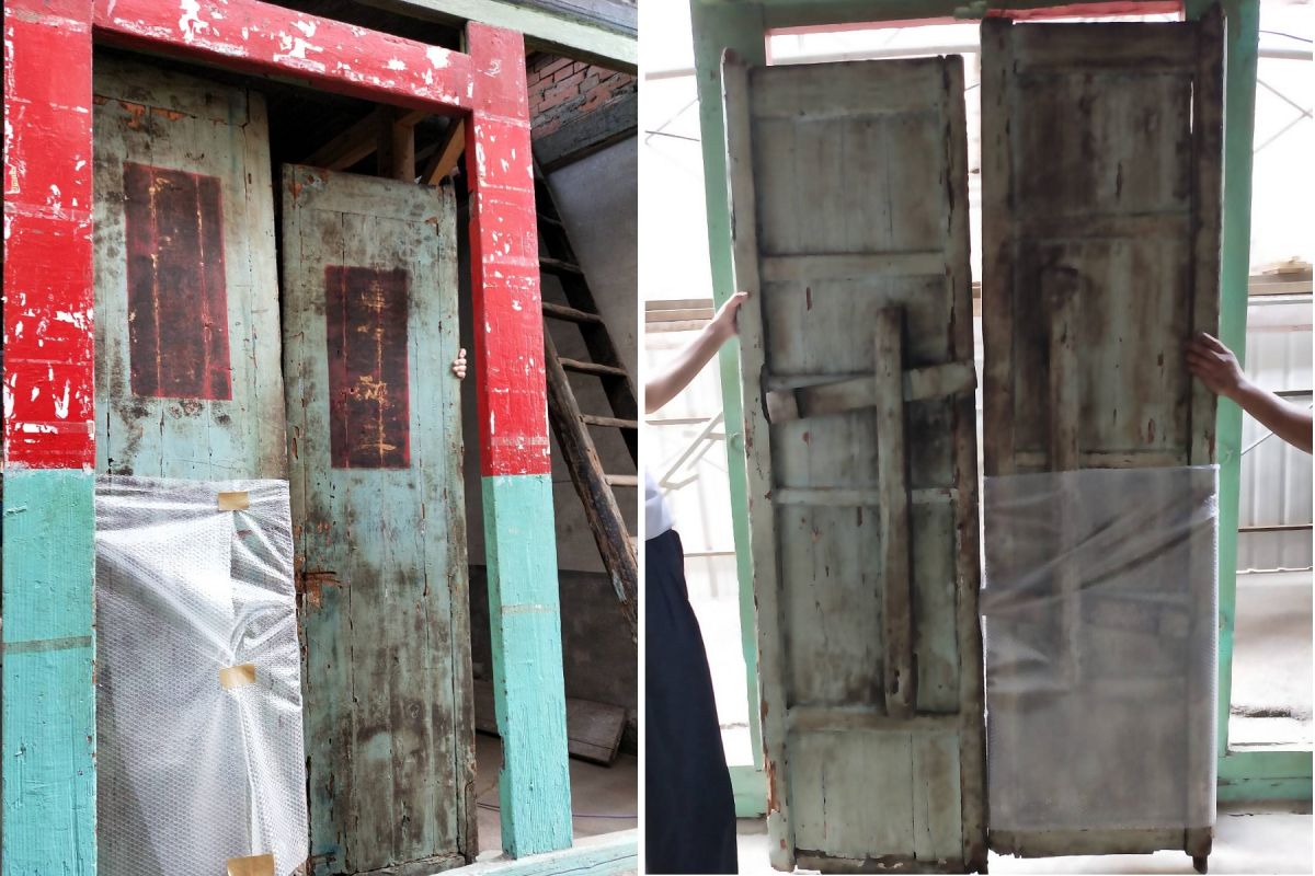 ▲縣定古蹟北港集雅軒二樓閣樓地板發現兩塊清代木門。（圖／記者洪佳伶攝,2020.03.18）