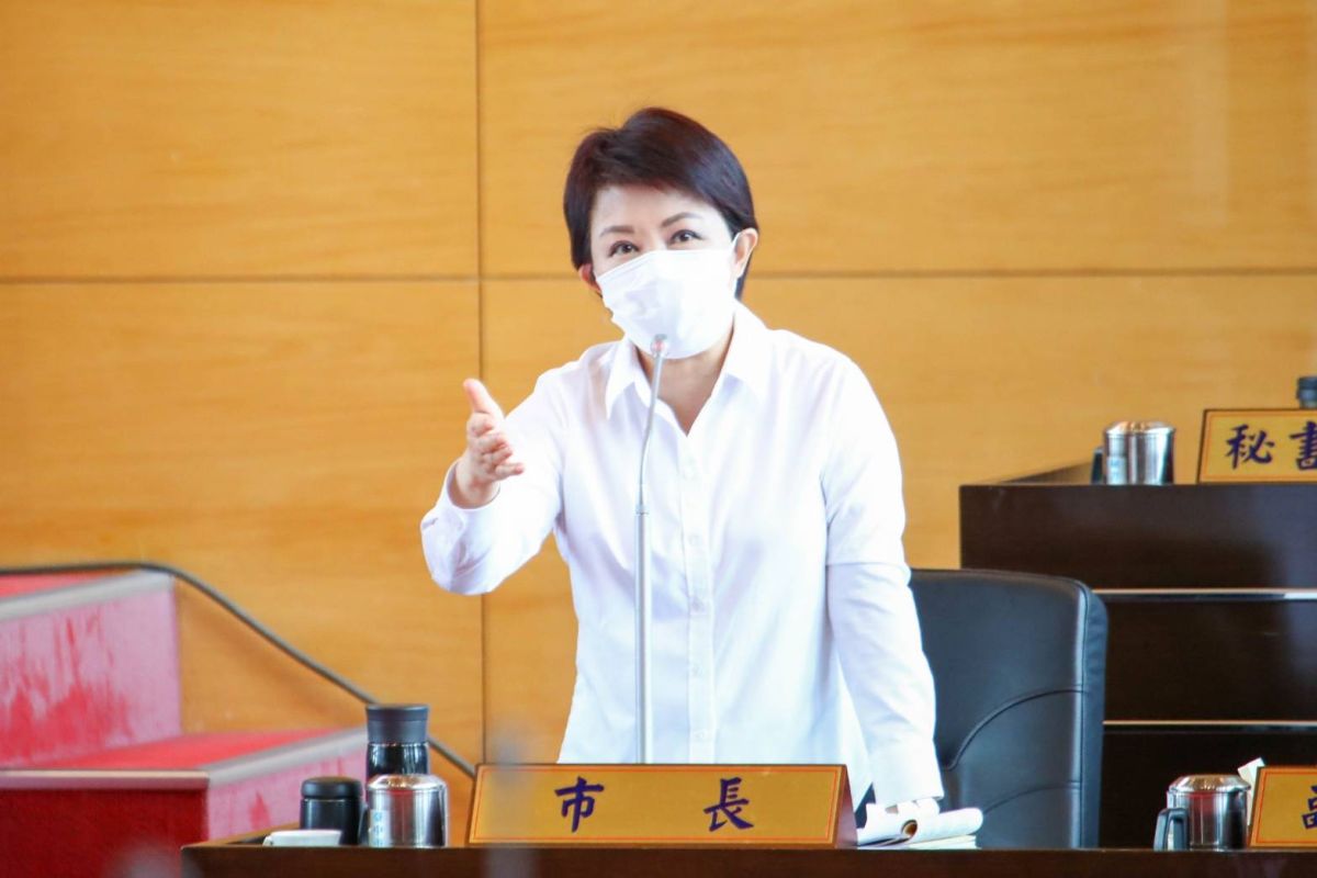 ▲台中市議會臨時會，市長盧秀燕在專案報告指出，生煤條例遭宣告部分無效，依此看來，中央作法似乎比較激進。(圖／柳榮俊攝2020.3.20)