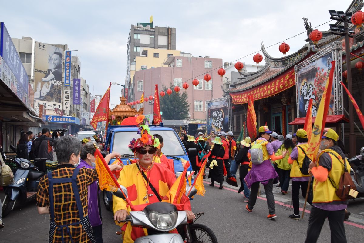 ▲澎湖縣為防大型集會活動群聚感染，縣長賴峰偉呼籲全縣宮廟在3月23日起至4月15日期間活動延期或暫緩辦理。（圖／記者張塵攝，2020.03.20）