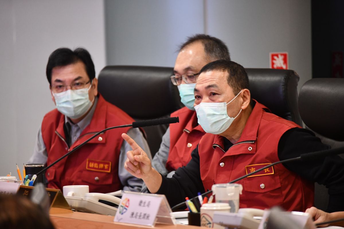 ▲侯友宜將親帶隊至KTV等室內密閉場域進行查察關懷是否有防疫突破口，避免防疫陣線潰堤。（圖／新北市新聞局提供）