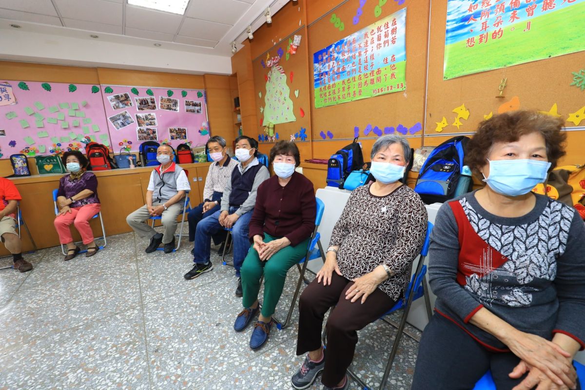 ▲中市府即日起將社區照顧關懷據點直接暫學期課程活動。(圖／社會局提供2020.3.22)