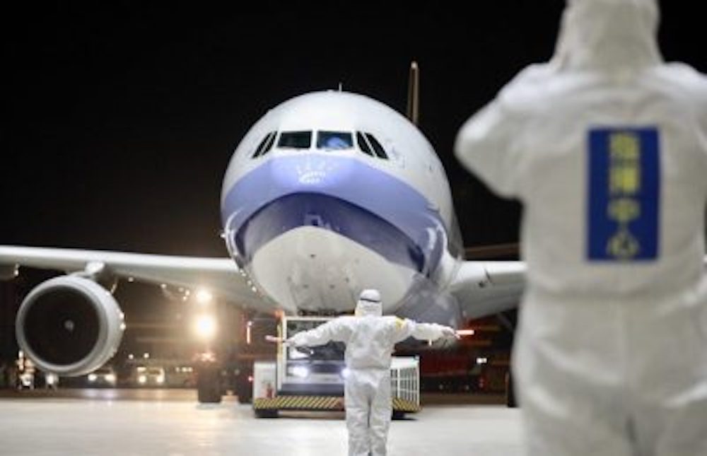 ▲第二趟武漢包機（圖／中央流行疫情指揮中心提供）