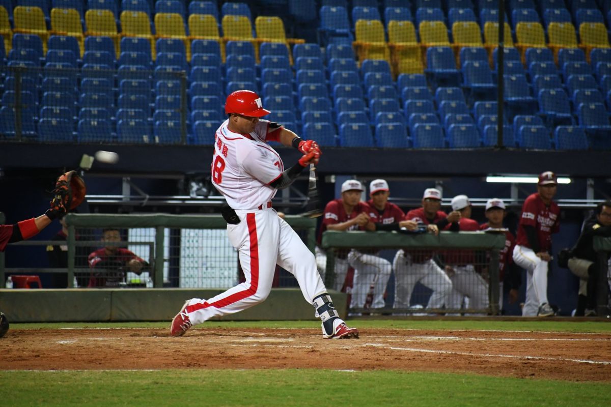 ▲味全龍隊曾陶鎔適時安打灌進2分，幫助球隊終場以3:0擊敗樂天桃猿。（圖／味全龍提供）