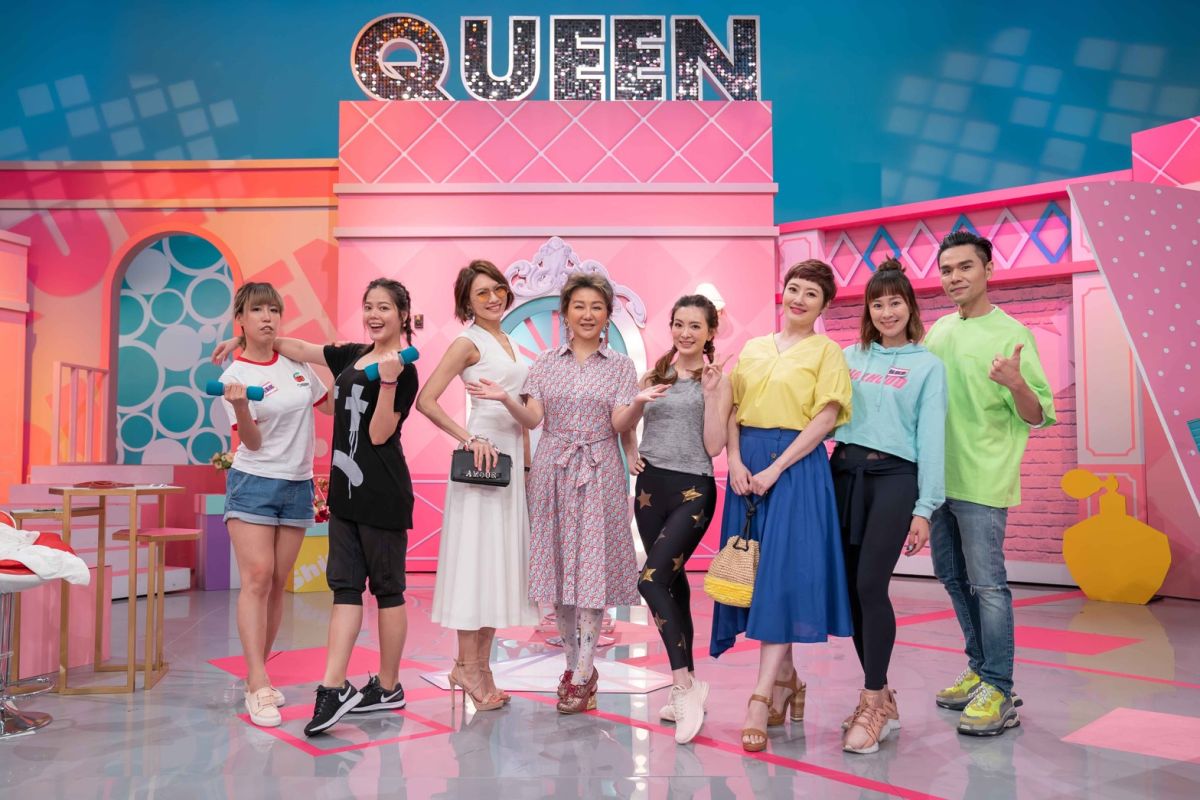 ▲劉真（右四）生前時常上藍心湄（左四）的《女人我最大》。（圖／TVBS提供）