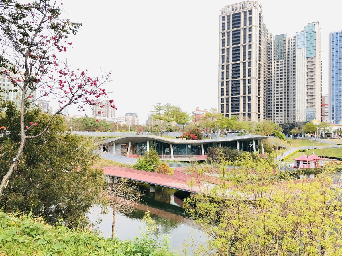 ▲台中秋紅谷公園位於七期重劃區，房價較高，想要便宜購屋，可至河南黎明商圈。（圖／信義房屋提供）