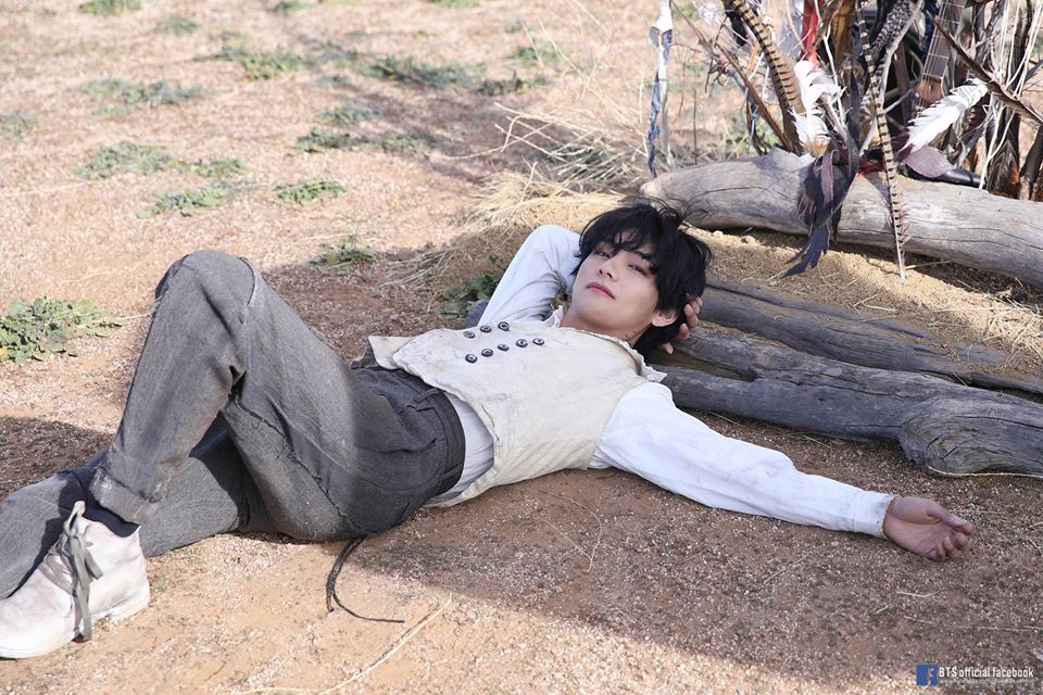 ▲V都會回應粉絲留言。（圖／BTS臉書）