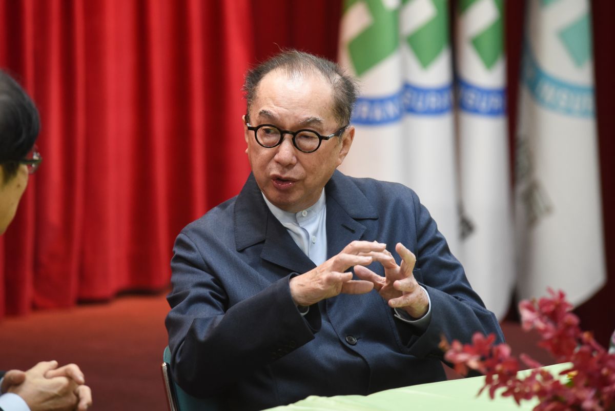 ▲代工廠廣達董事長林百里今天出席2021年科睿唯安全球百大創新機構頒獎典禮受訪表示，今年景氣很好，且廣達以民生用水為主，似乎未受缺水太大影響；但筆電零組件很缺，還不知道會缺到何時。（圖／記者陳明安攝，2020.03.24）