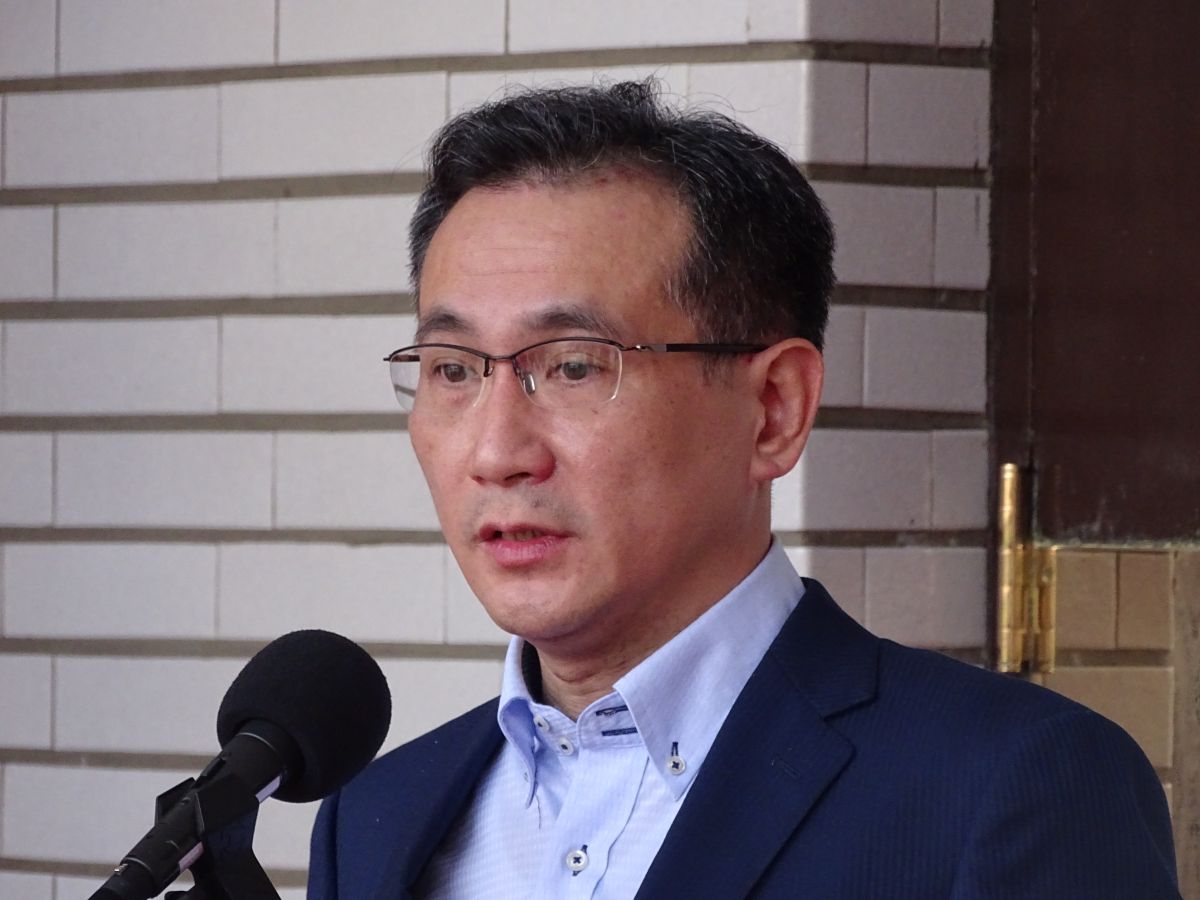 ▲民進黨立委鄭運鵬呼籲國民黨信守承諾，提出18公民權和廢考監兩院的修憲版本。（圖／記者呂炯昌攝）