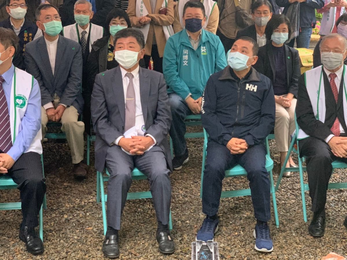 陳時中出席活動，一度將口罩反戴。 (圖/民眾提供)