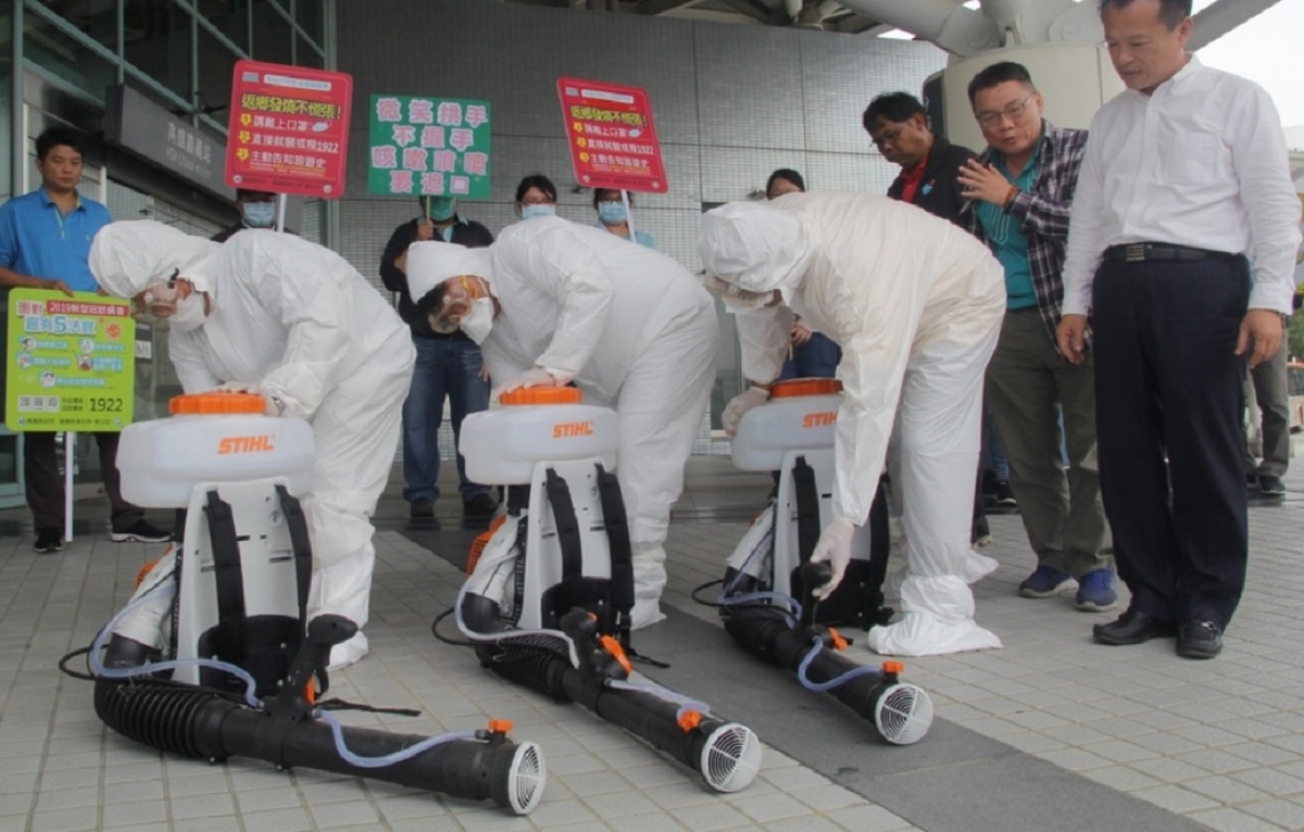 ▲嘉義縣加強防疫同步在18鄉鎮市組成消毒大隊。（圖 / 嘉義縣政府提供）

